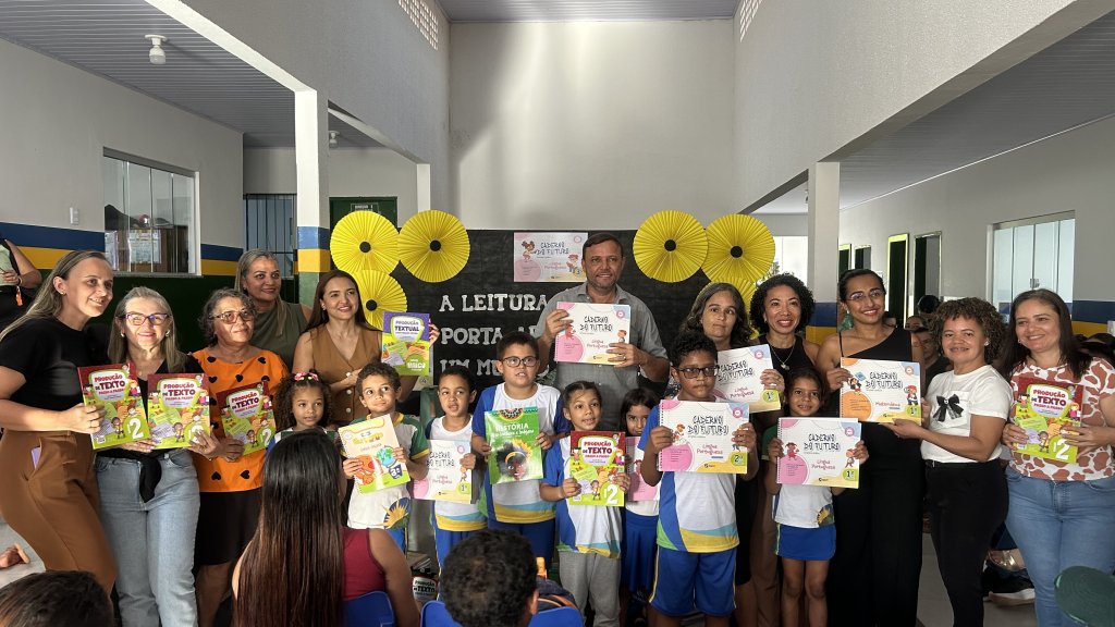 Prefeitura realiza entrega de Livros Didáticos Complementares e reforça qualidade do ensino em Augustinópolis